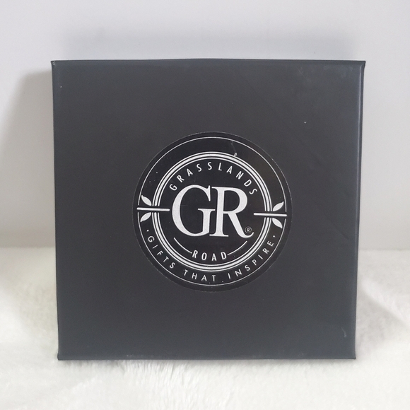 Grasslands Road She Sparkles She Shines Grandmother Ceramic Trinket Dish NIB - Picture 5 of 8